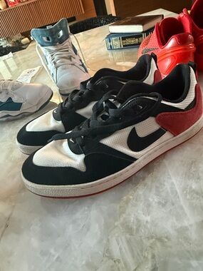 Nike Low-Top Sneakers in Black, White & Red Accent
